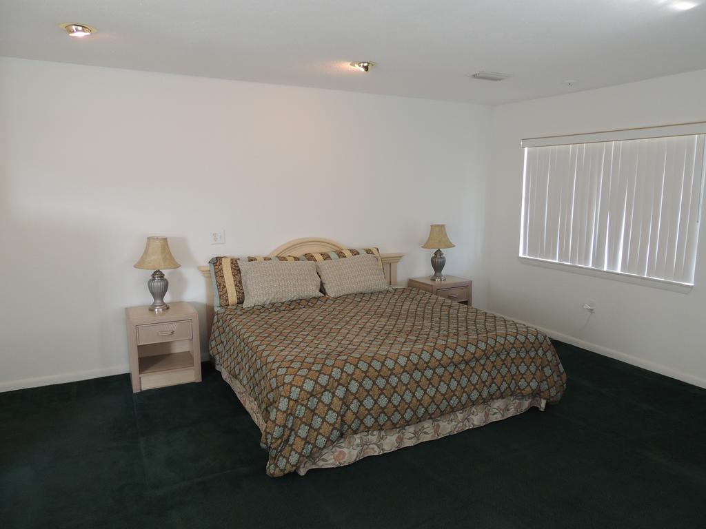 Rodeway Inn & Suites Winter Haven Chain Of Lakes Zimmer foto