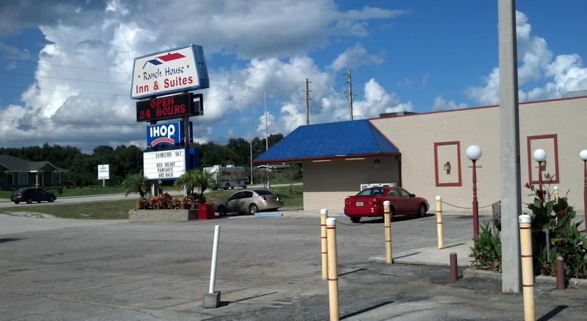Rodeway Inn & Suites Winter Haven Chain Of Lakes Exterior foto
