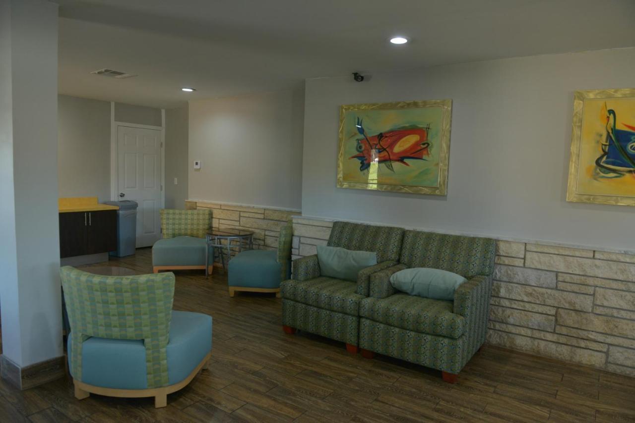 Rodeway Inn & Suites Winter Haven Chain Of Lakes Exterior foto